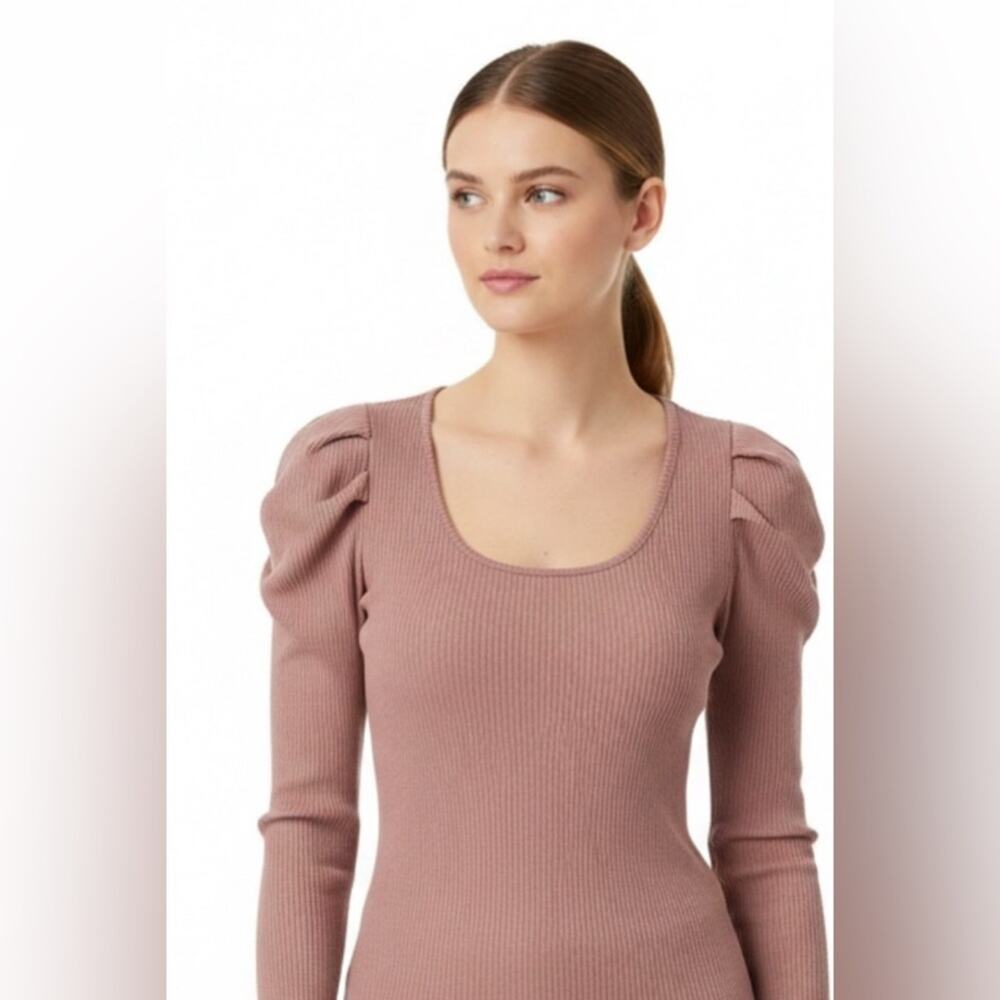 [JUST IN] ✨ Elie Tahari Ribbed Knit Puffed Shoulder Blouse - Pink Large L
